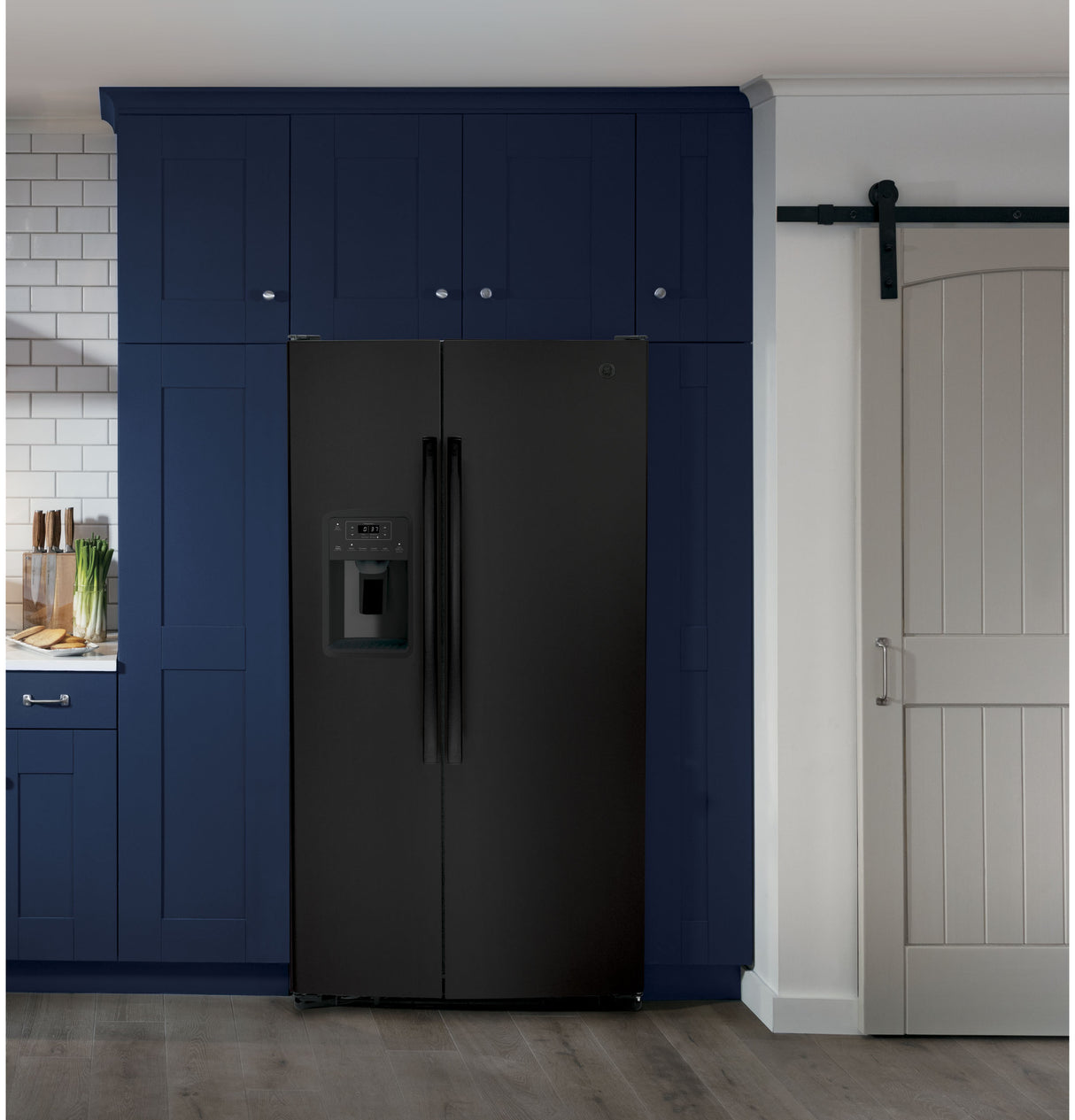 GE GSS25GGPBB - 36 in. 25.3 cu. ft. Side by Side Refrigerator with Ice & Water Dispenser - Black