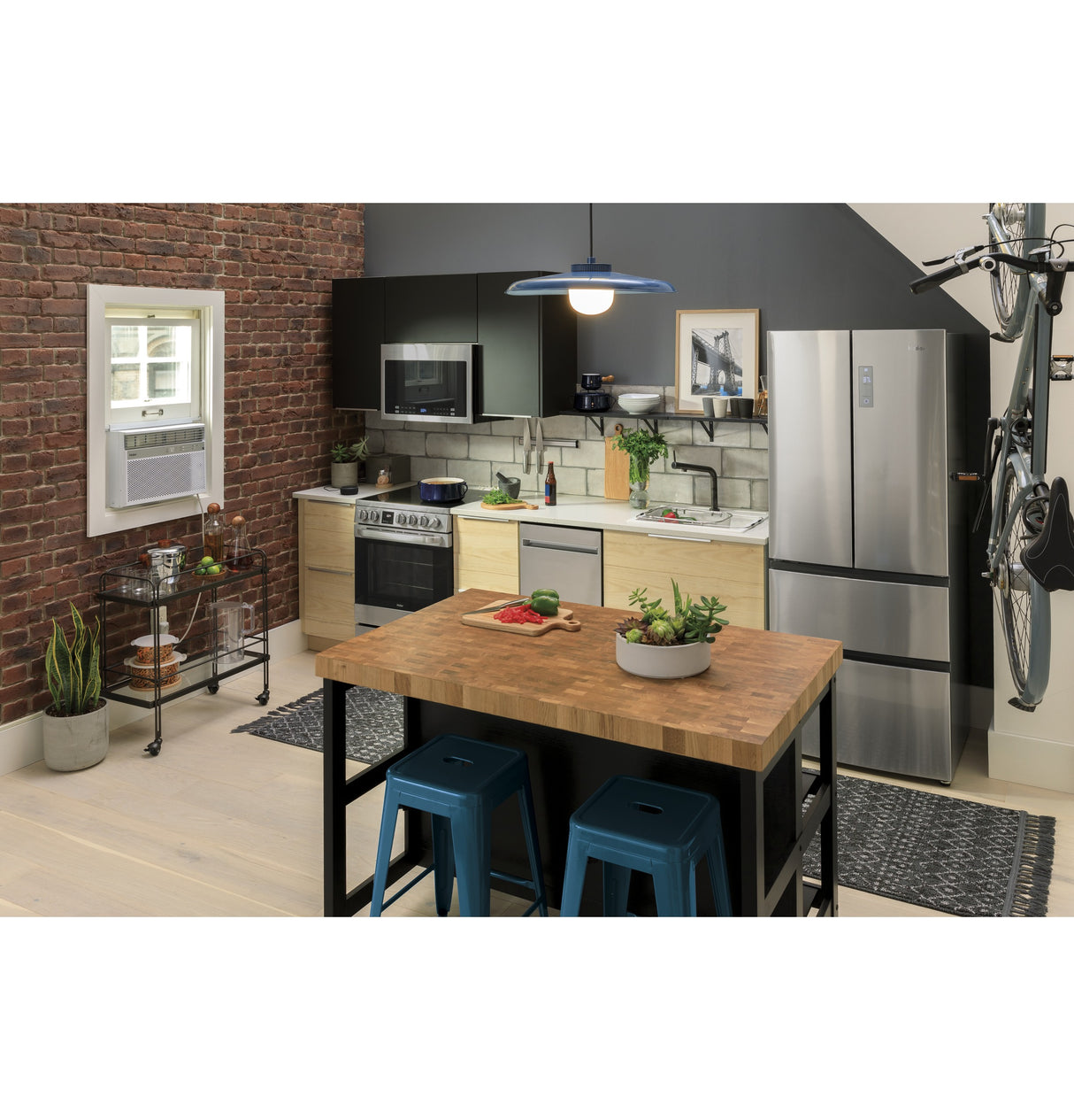 24" 2.9 Cu. Ft. Electric Range - (QAS740RMSS)