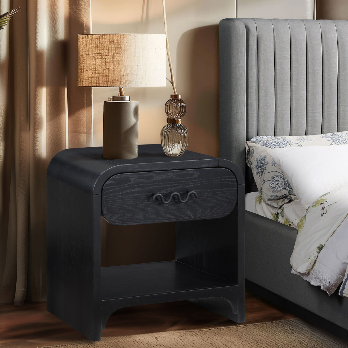Hayes - Night Stand / Side Table