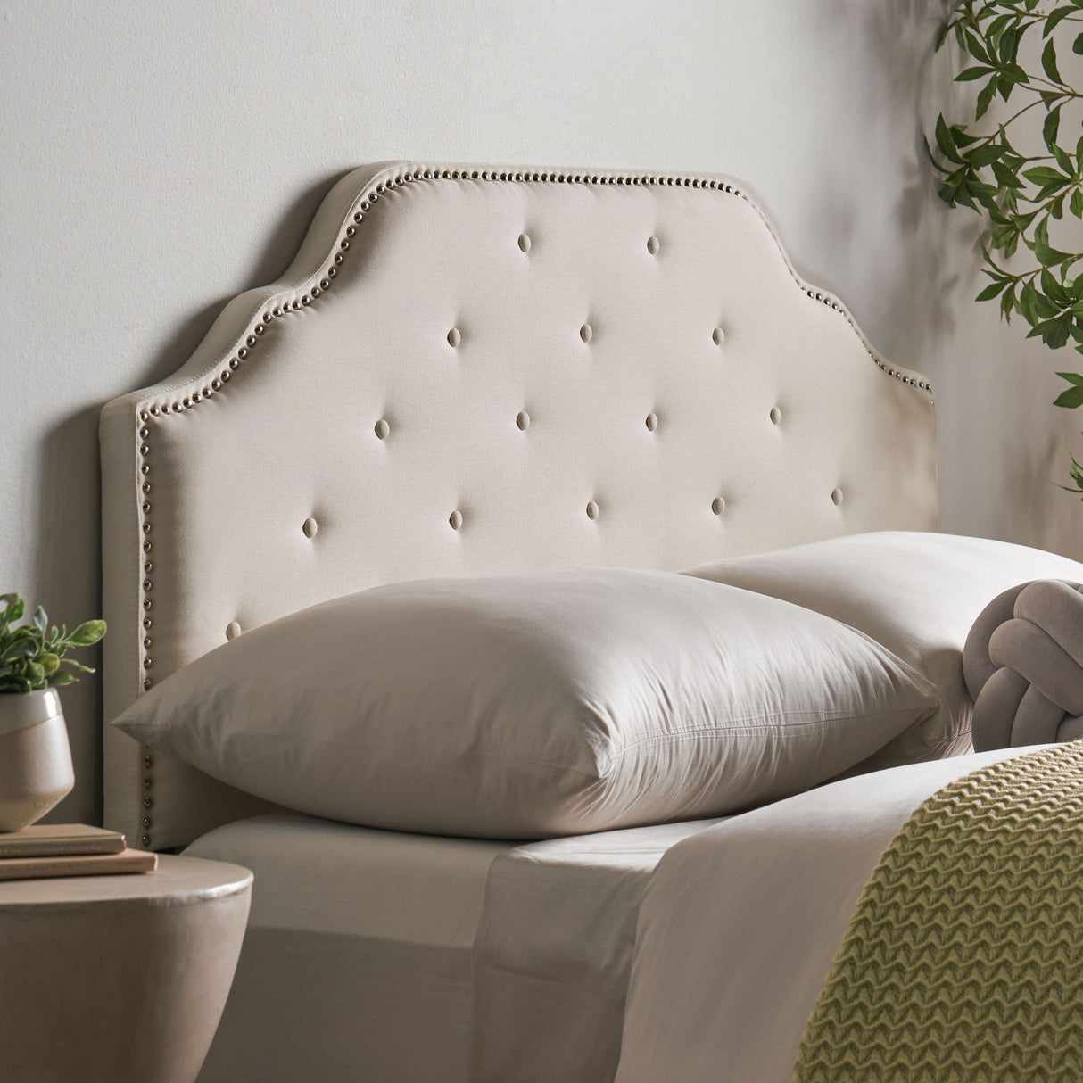 Charismatic - Size Headboard With Button Tufting And Nailhead Trim