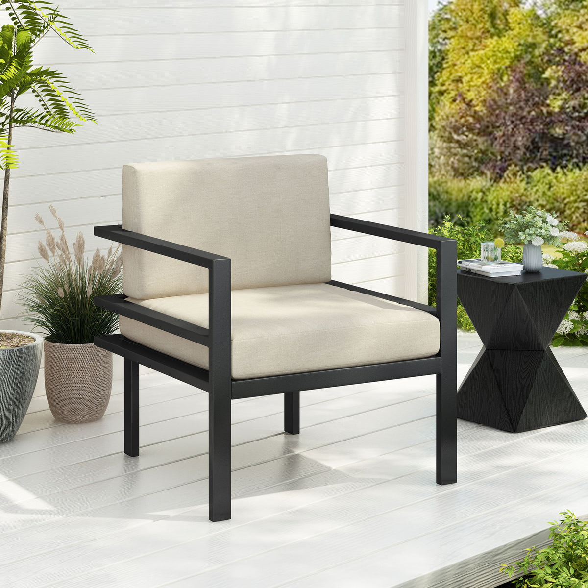 Modern Outdoor Lounge Chair With Aluminum Frame And Weather Resistant Cushions