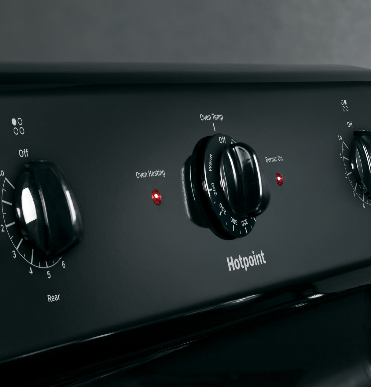 Hotpoint(R) 30" Free-Standing Electric Range - (RBS160DMWW)