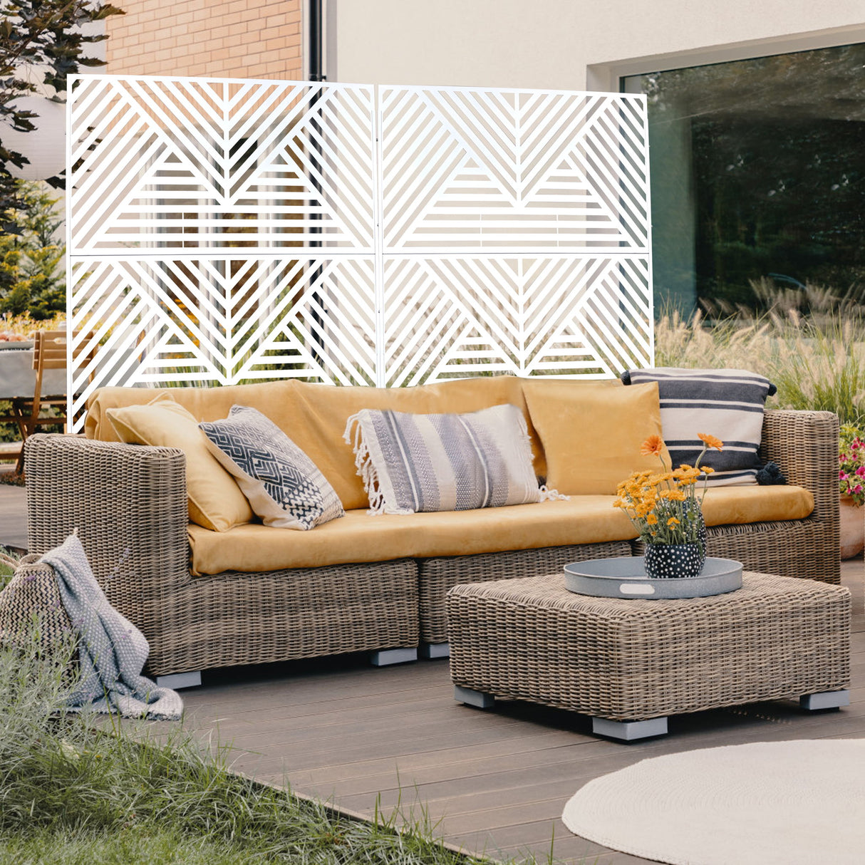 Freestanding Outdoor & Indoor Freestanding Metal Privacy Screen
