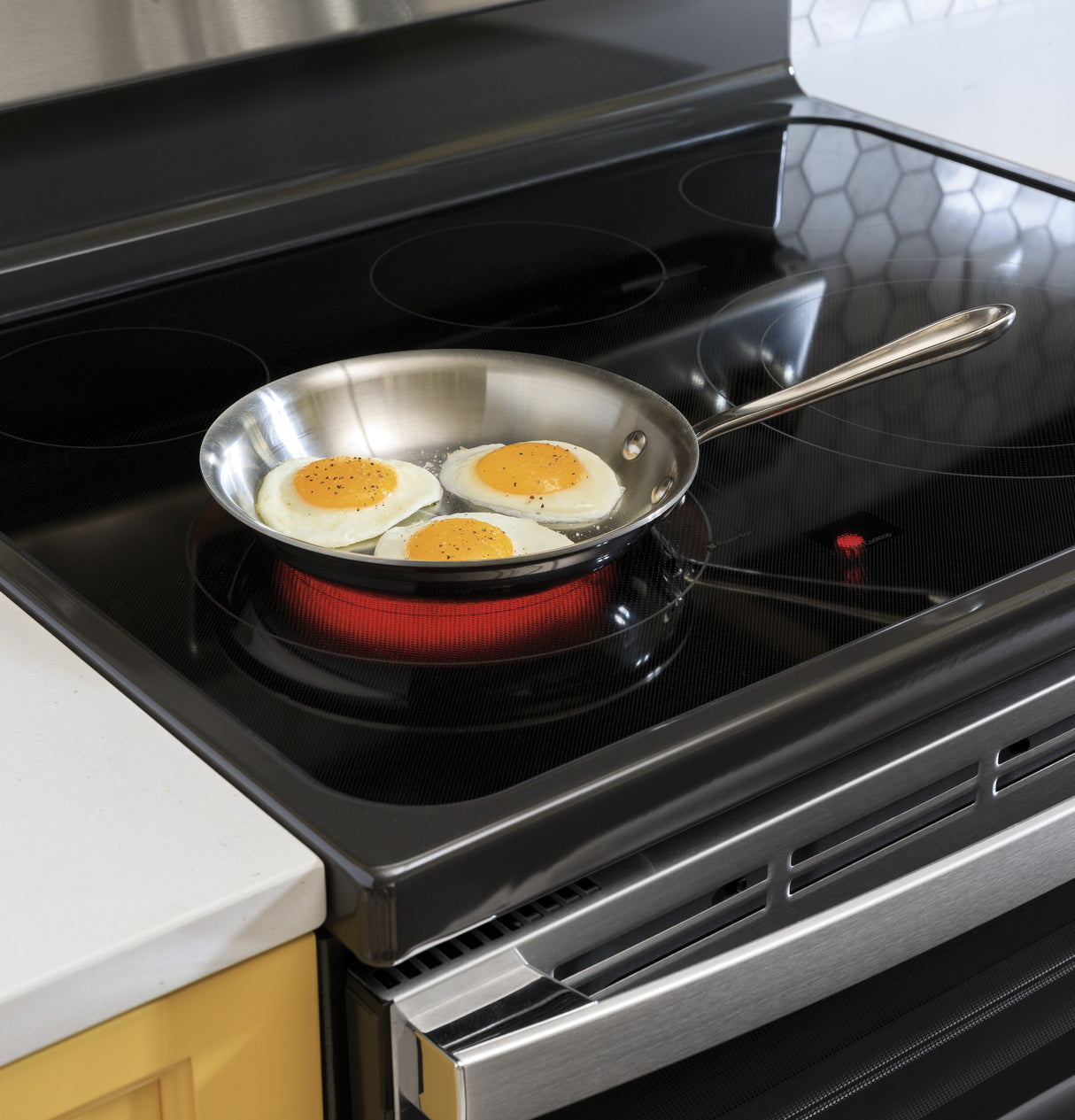 GE JBS86SPSS - 30 in. 6.6 cu. ft. Air Fry Standard Convection Double Oven Electric Range with Smoothtop Burners - Stainless Steel