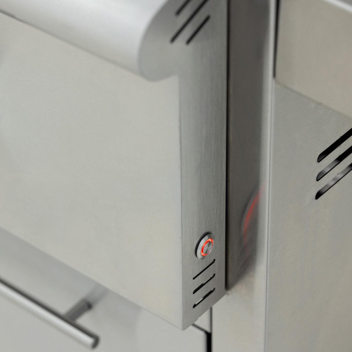 Blaze LTE+ 30-Inch Natural Gas Griddle w/ Lift-Assist Hood