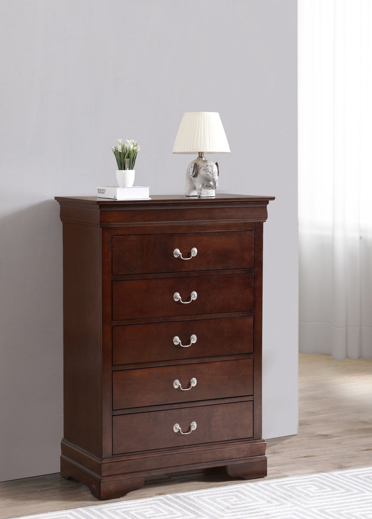 Louis Phillipe - Traditional Style Storage Chest Elegant
