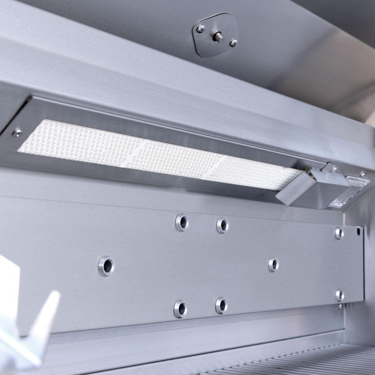 Summerset Quest 42-in 3 Burner Built-In Natural Gas Grill w/ Rear Infrared Burner, Rotisserie Kit, & Drop-In Griddle Plate - QST42-NG