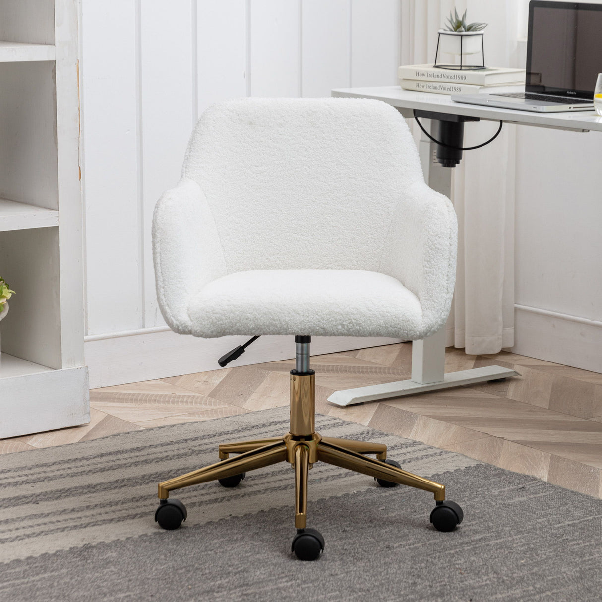 Modern Adjustable Height 360 Revolving Home Office Chair With Metal Legs And Universal Wheel For Indoor