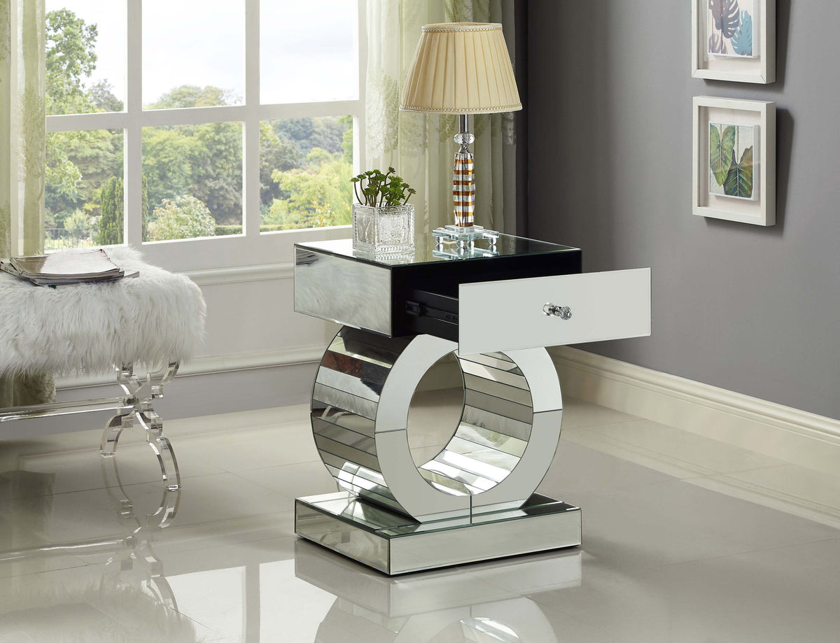 Jocelyn - Table
