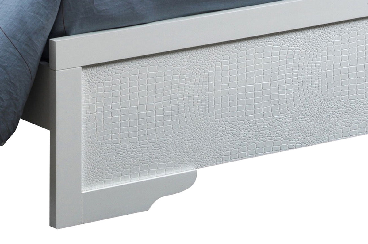 Modern Elegant King Bed - Champagne