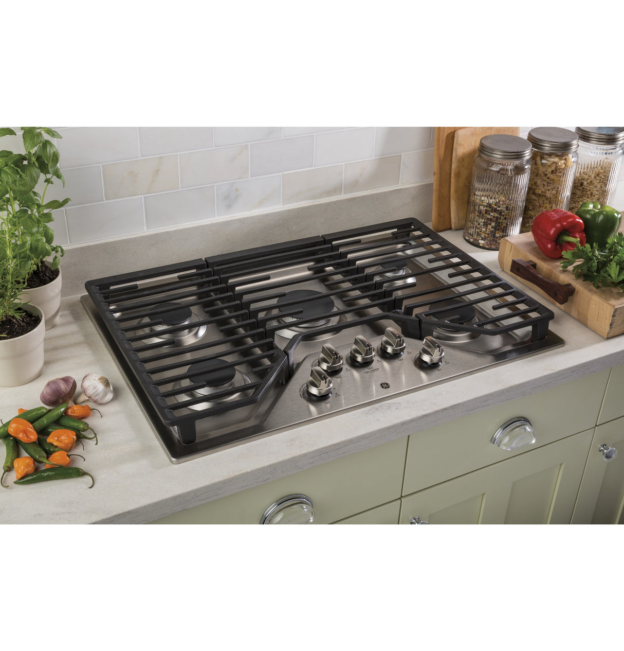GE JGP5030SLSS - 30 in. 5-Burner Natural Gas Cooktop with Simmer Burner, Power Burner and Dishwasher Safe Grates - Stainless Steel