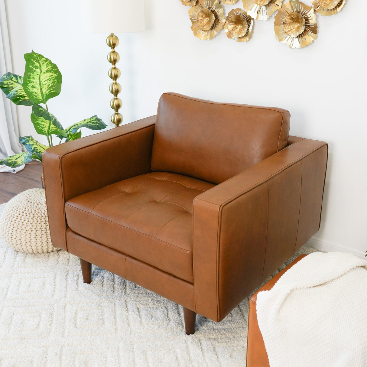 Catherine - Lounge Chair - Brown / Tan