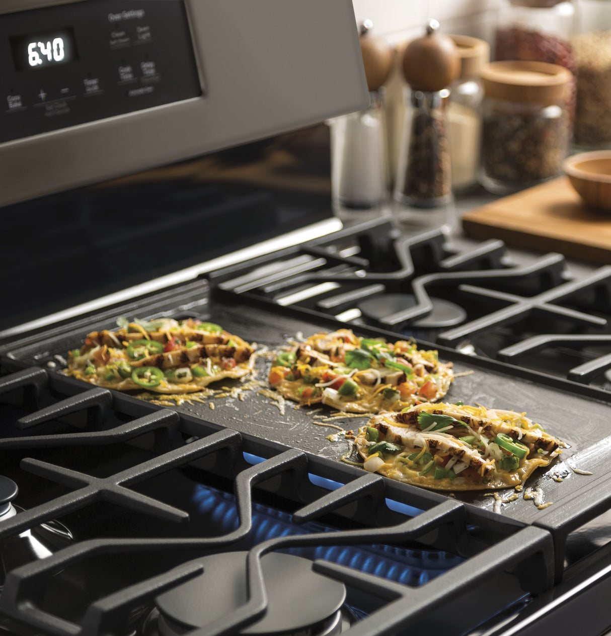 GE JGBS66EEKES - 30 in. 5 cu. ft. Gas Range with 5 Sealed Burners & Griddle - Slate