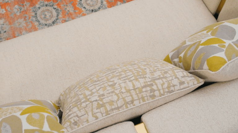 HD-3183 - Sofa - Beige / Gold