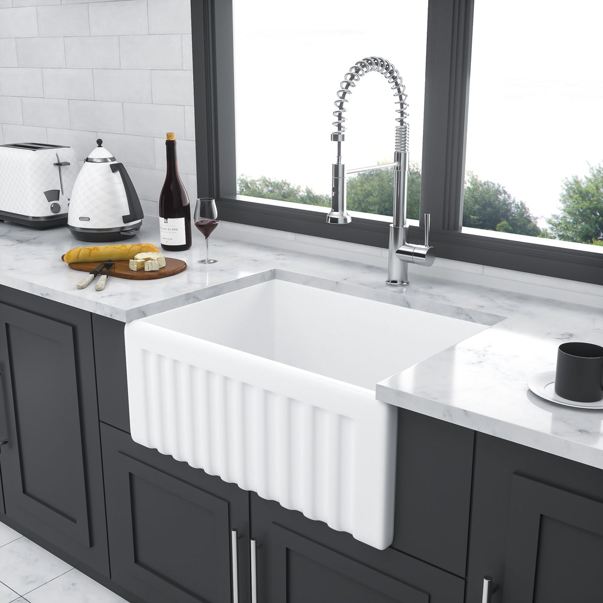 Apron Front Reversible Single Bowl Kitchen Sink & Grid And Strainer