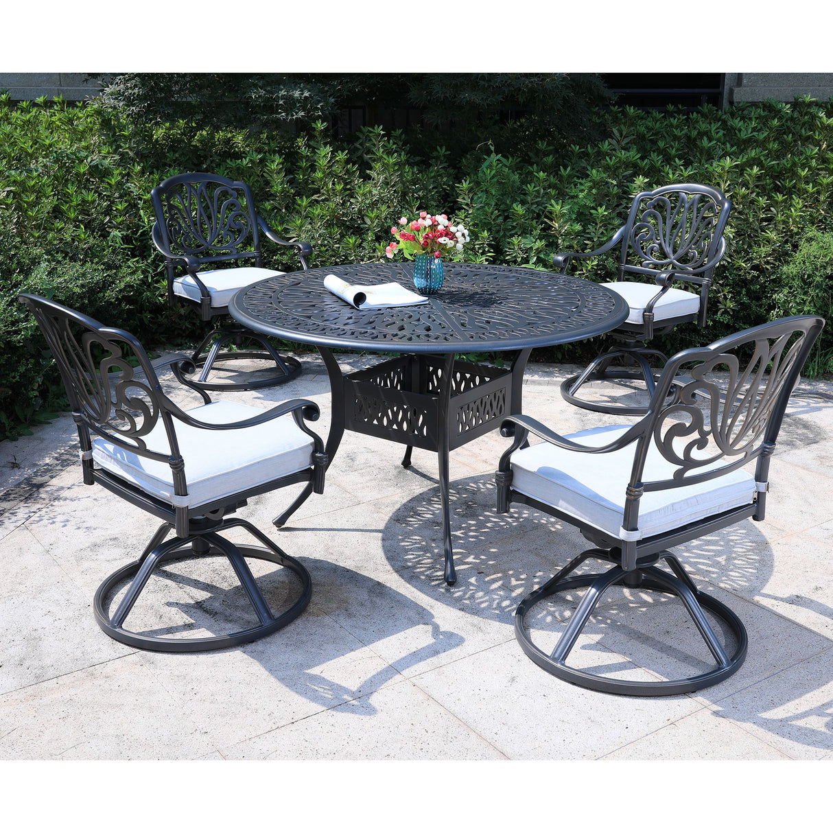 Round 48.03" Long Aluminum Dining Set With Cushions