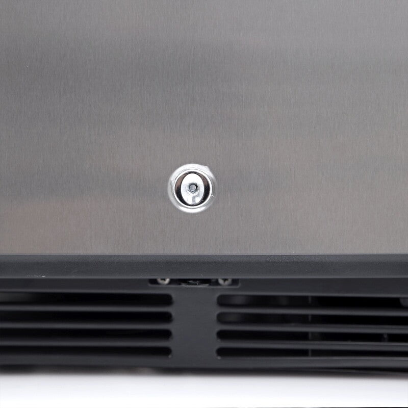 5.2 cu. ft. Compact Refrigerator - (AR52T3SB) - AVANTI