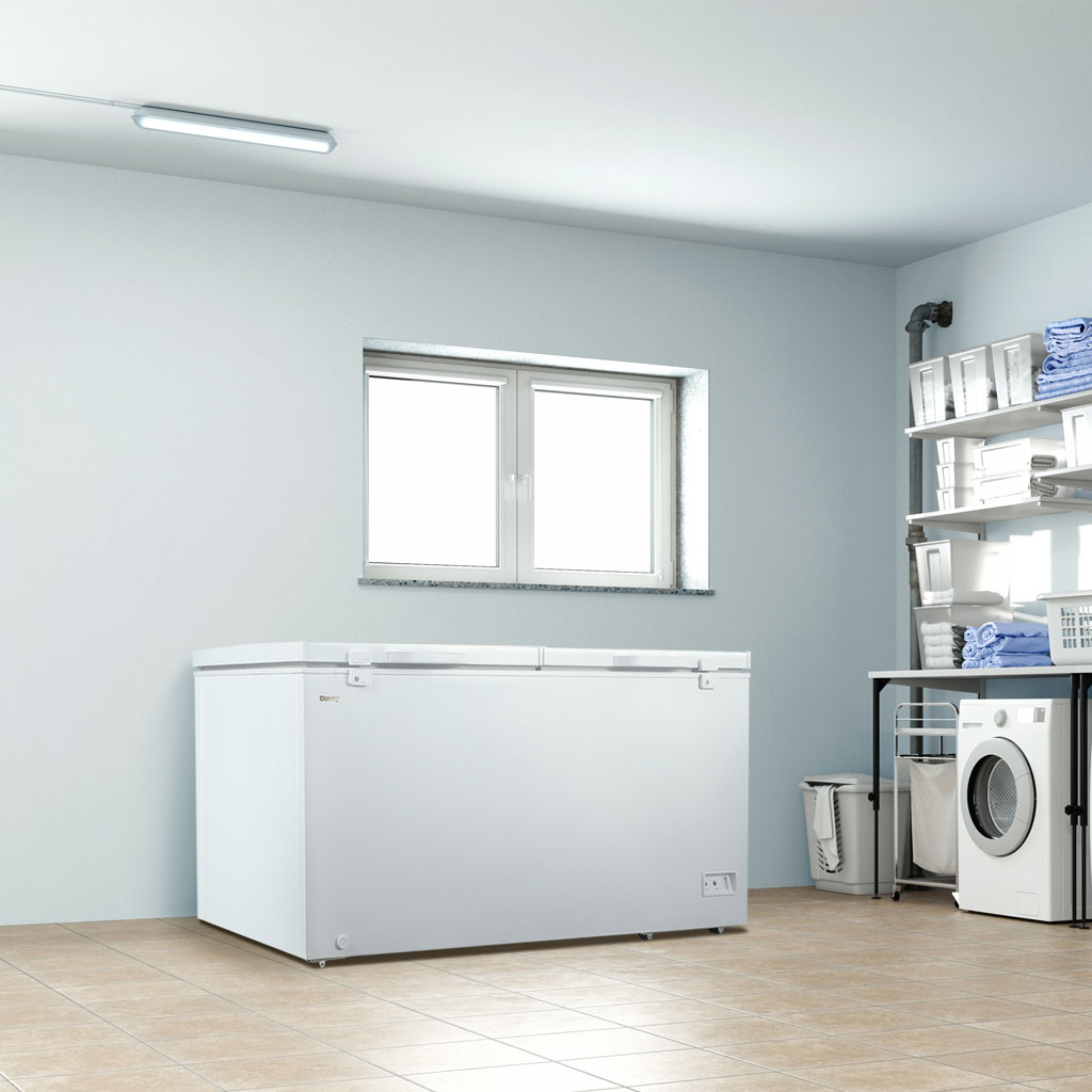 Danby 17.1 cu. ft. Chest Freezer 2 Door in White - (DCFM171A1WDB)