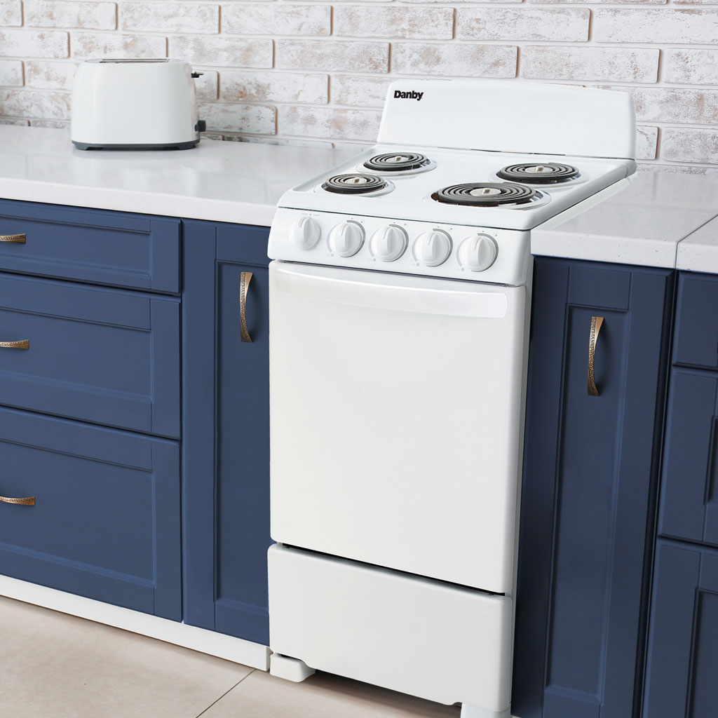 Danby 20" Wide Electric Range in White - (DER202W) - DANBY