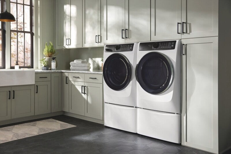 700 Series Front Load Washer with Smartboost®, designed for cold water efficiency - 4.5 Cu. Ft. - (ELFW7738MW) -