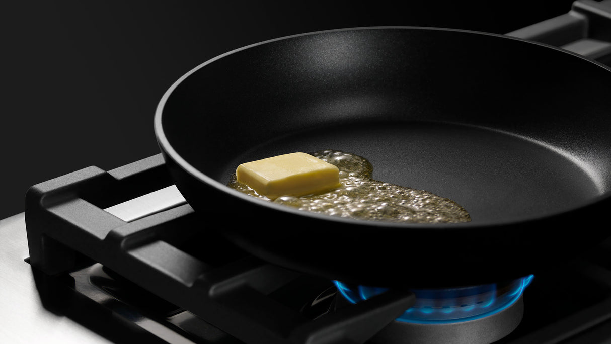 Fisher & Paykel RGV3-304-N Gas Cooktop Detail