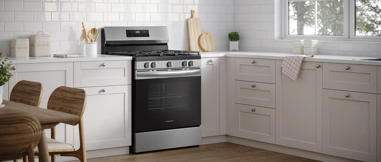 Frigidaire 30" Freestanding Gas Range with Quick Boil & Steam Clean, 5.1 Cu. Ft., Stainless Steel - FCRG306LAF