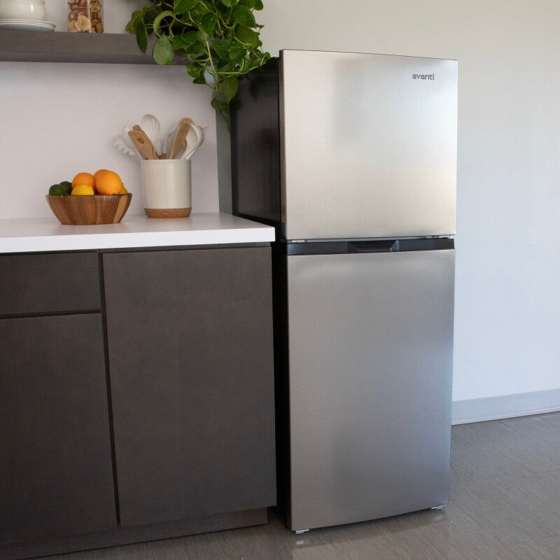 7.0 cu. ft. Apartment Size Refrigerator - (FF7B0W) - AVANTI