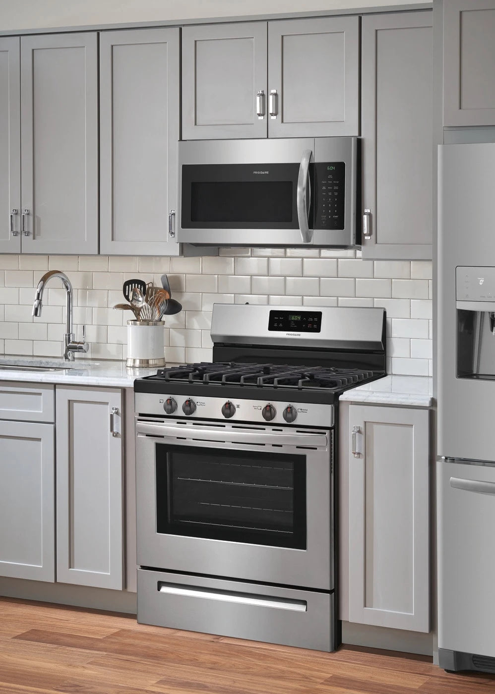 Frigidaire 30" Gas Range - (FFGF3054TS) - FRIGIDAIRE