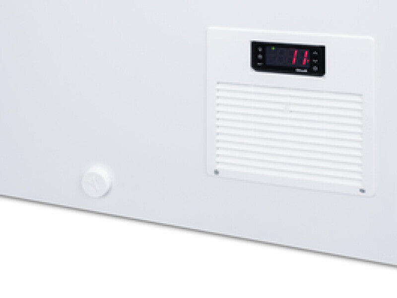 6 Cu.Ft. Chest Freezer - (FOCUS73)