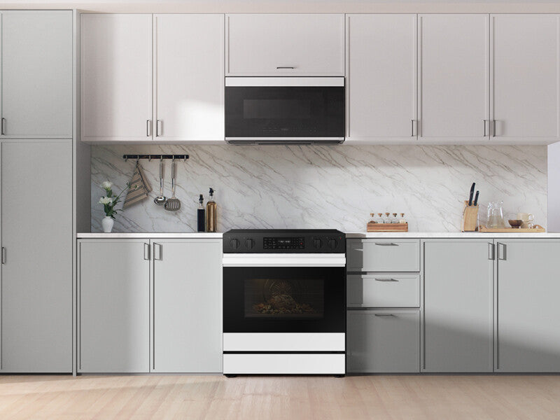 Bespoke 6.3 cu. ft. Smart Slide-In Electric Range with Air Fry & Precision Knobs in White Glass - (NSE6DB830012AA)