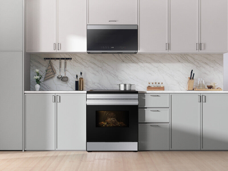 Bespoke 6.3 cu. ft. Smart Slide-In Induction Range with Anti-Scratch Glass Cooktop & Air Fry in Stainless Steel - (NSI6DG9300SRAA)