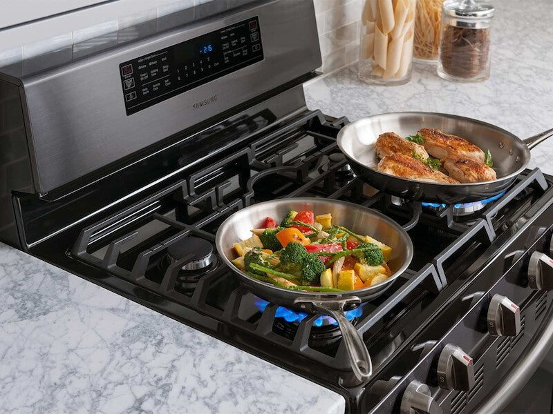 5.8 cu. ft. Freestanding Gas Range with Convection - (NX58J5600SGAA)