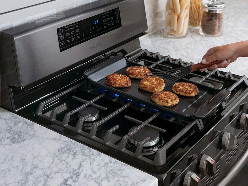 5.8 cu. ft. Freestanding Gas Range with Convection - (NX58J5600SGAA)