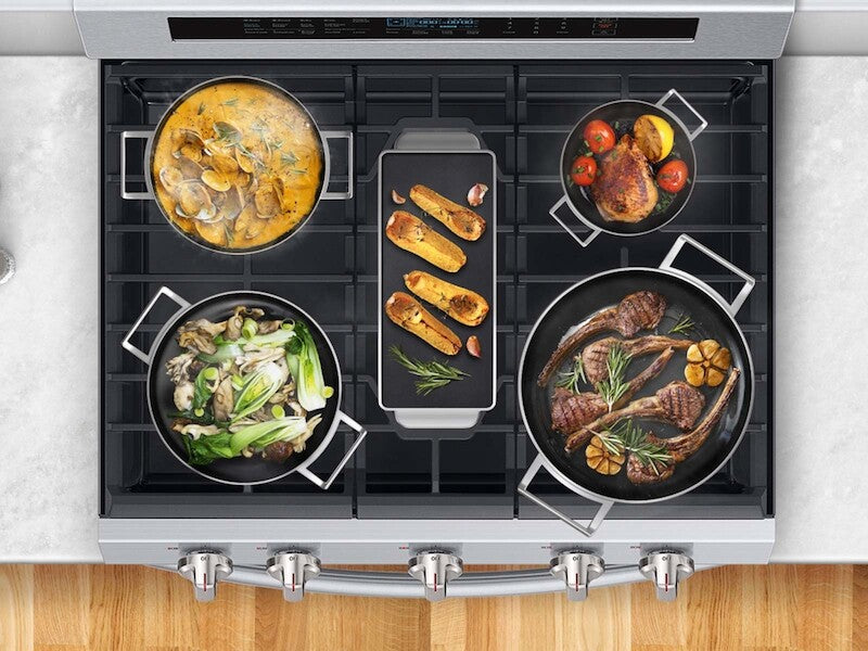 5.8 cu. ft. Freestanding Gas Range with True Convection in Stainless Steel - (NX58M6630SS) - SAMSUNG