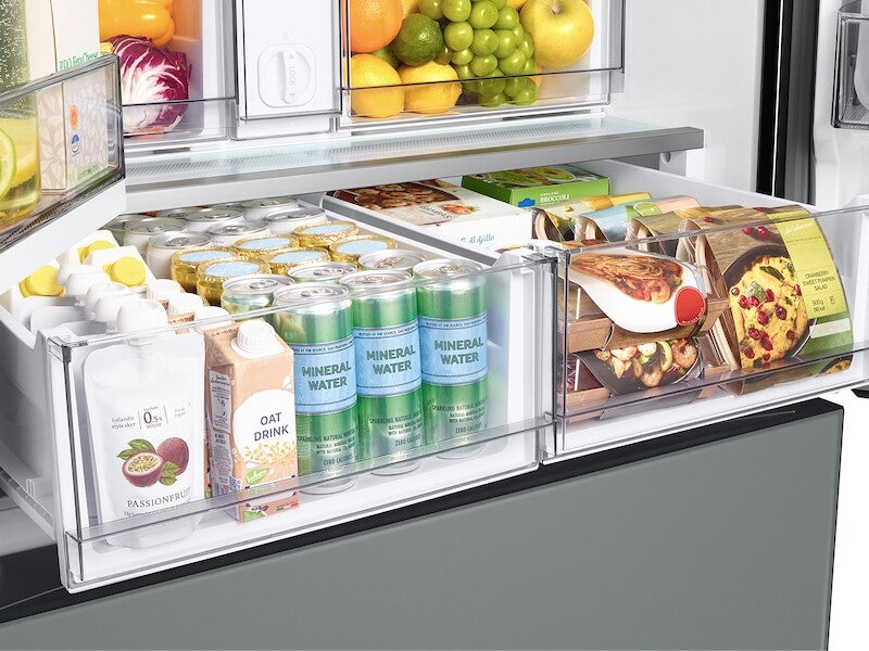 Bespoke 3-Door French Door Refrigerator (24 cu. ft.) ? with Family Hub Panel - (RF24BB6900AWAA)