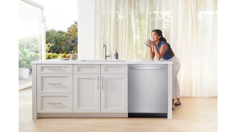 Benchmark™ Dishwasher 24'' - (SHX9PCM5N) -