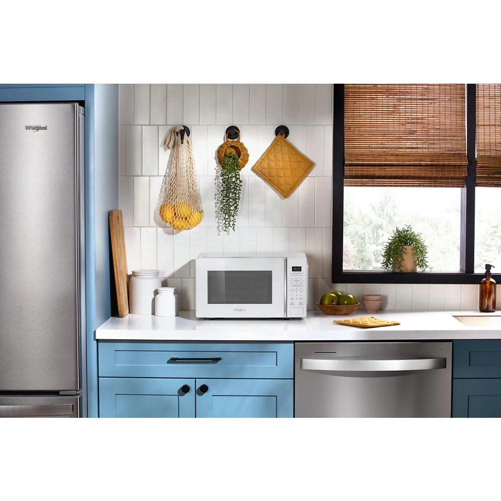 0.7 cu. ft. White Countertop Microwave With Steam Clean - 700 watt - (WMCS3018RW)
