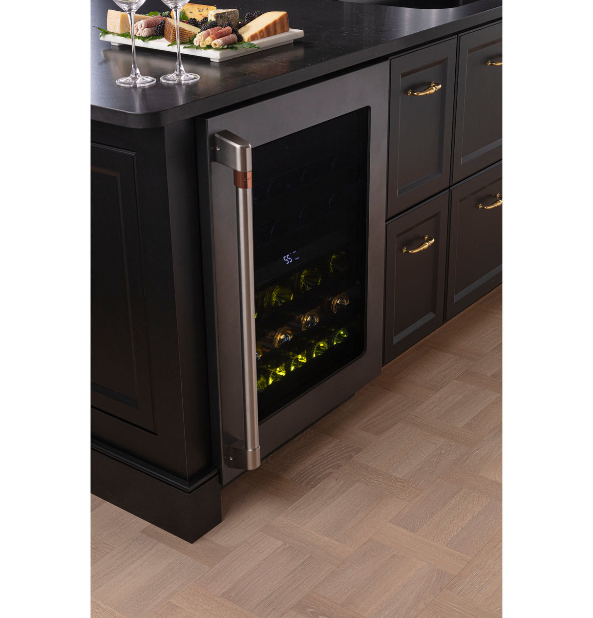 Caf(eback)(TM) Wine Center - (CCP06DP3PD1)
