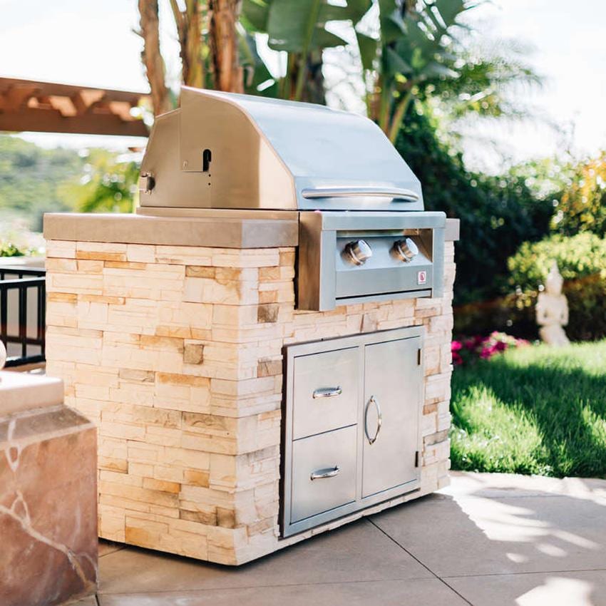 Summerset Builder 30-Inch 2-Burner Built-In Propane Gas Grill (Ships As Natural Gas With Conversion Fittings) - SBG30-LP