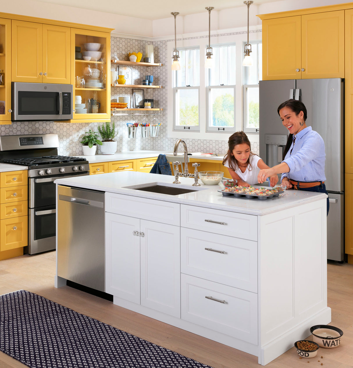 GE(R) ENERGY STAR(R) Fingerprint Resistant Top Control with Stainless Steel Interior Dishwasher with Sanitize Cycle & Dry Boost - (GDP645SYNFS)