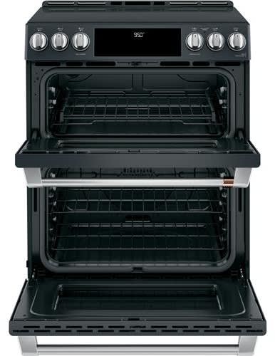CHS950P3MD1 Café Induction Range oven interior