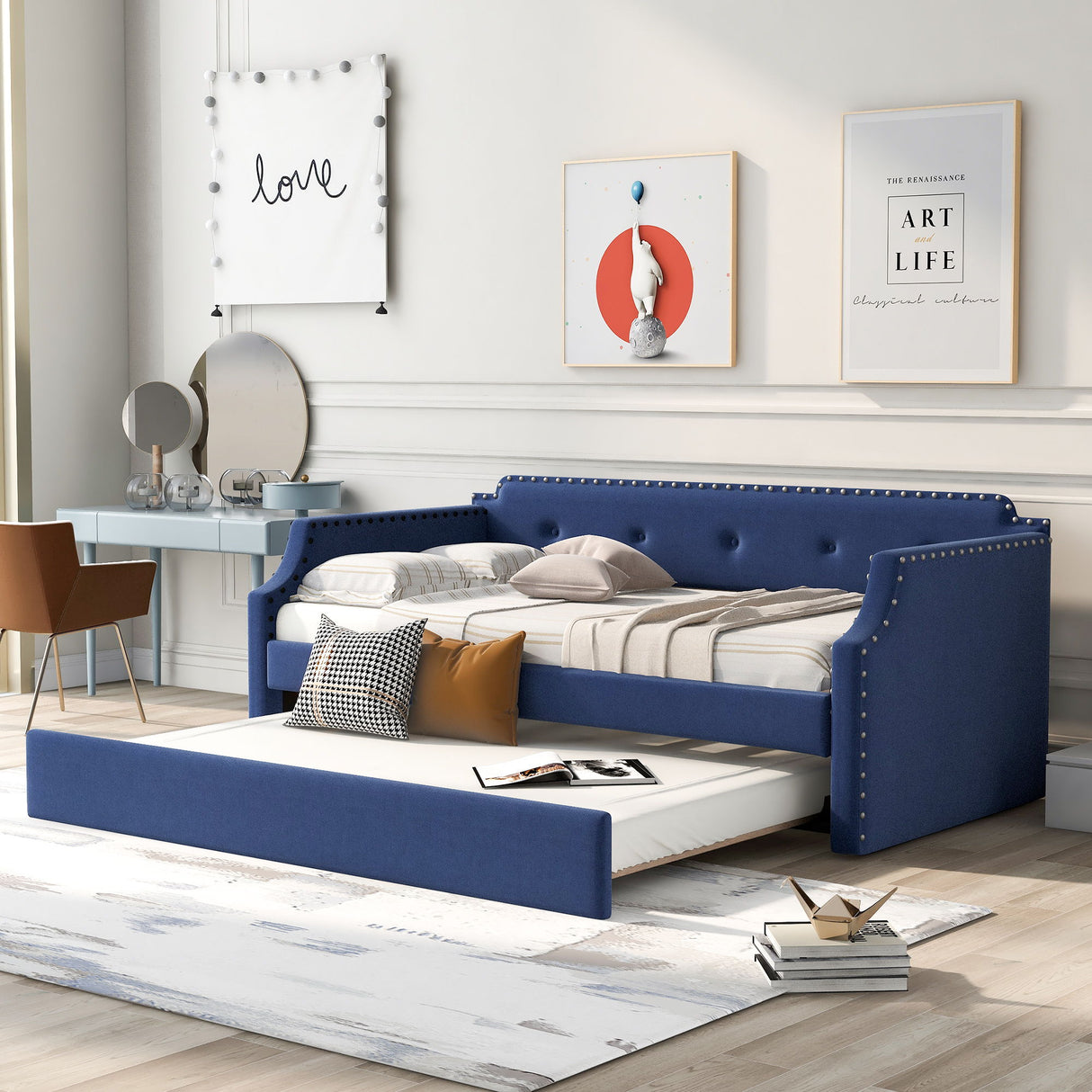 Upholstered Daybed With Trundle