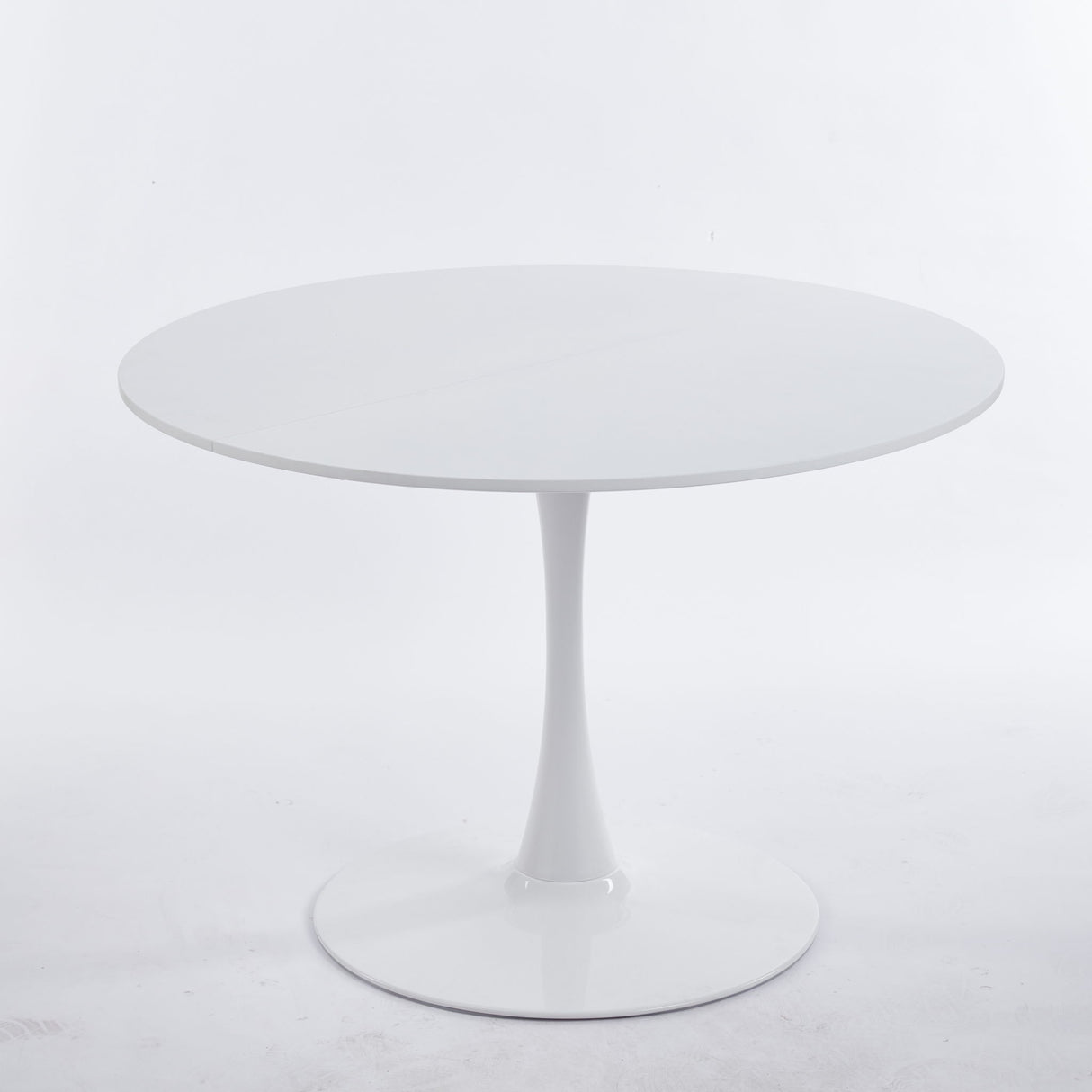 Mid-Century Tulip Dining Table With Round Top