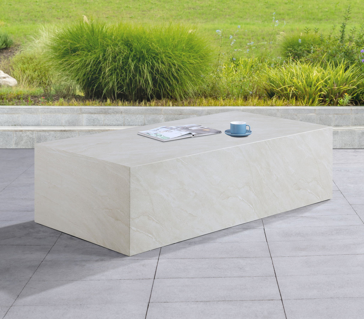 Piazza - Table