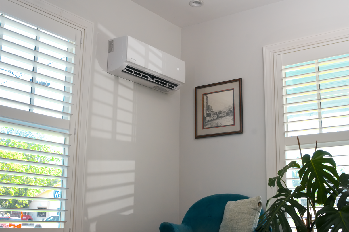 DIY Select 1st Gen - R454B - 24K BTU 230V White Wall Mounted Air Handler - with 13' Communication Cable