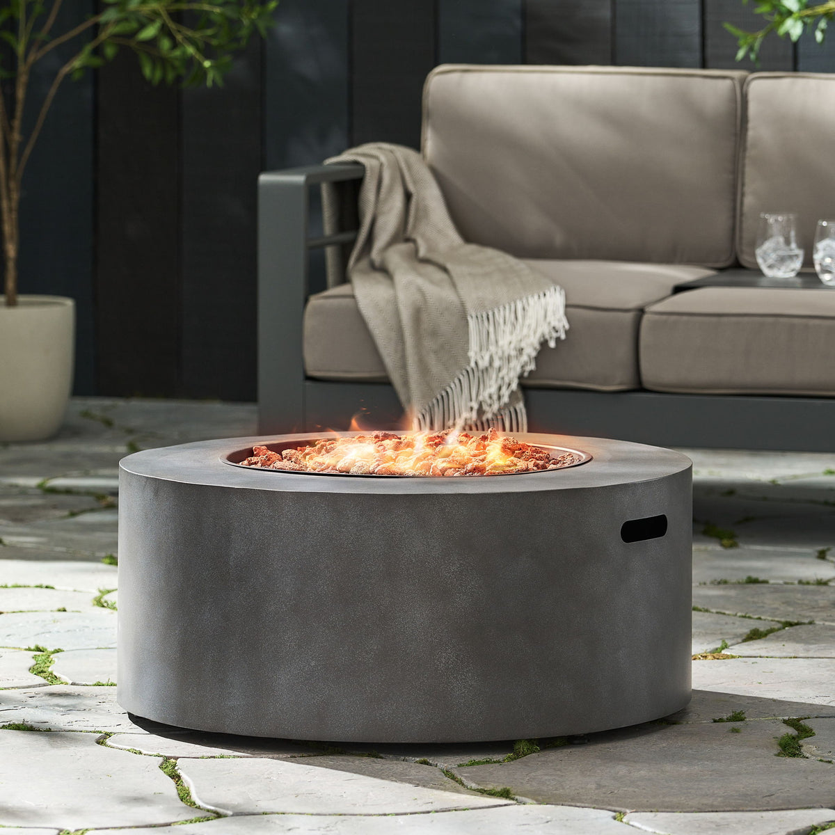 Round Iron Fire Pit With 40, 000 Btu