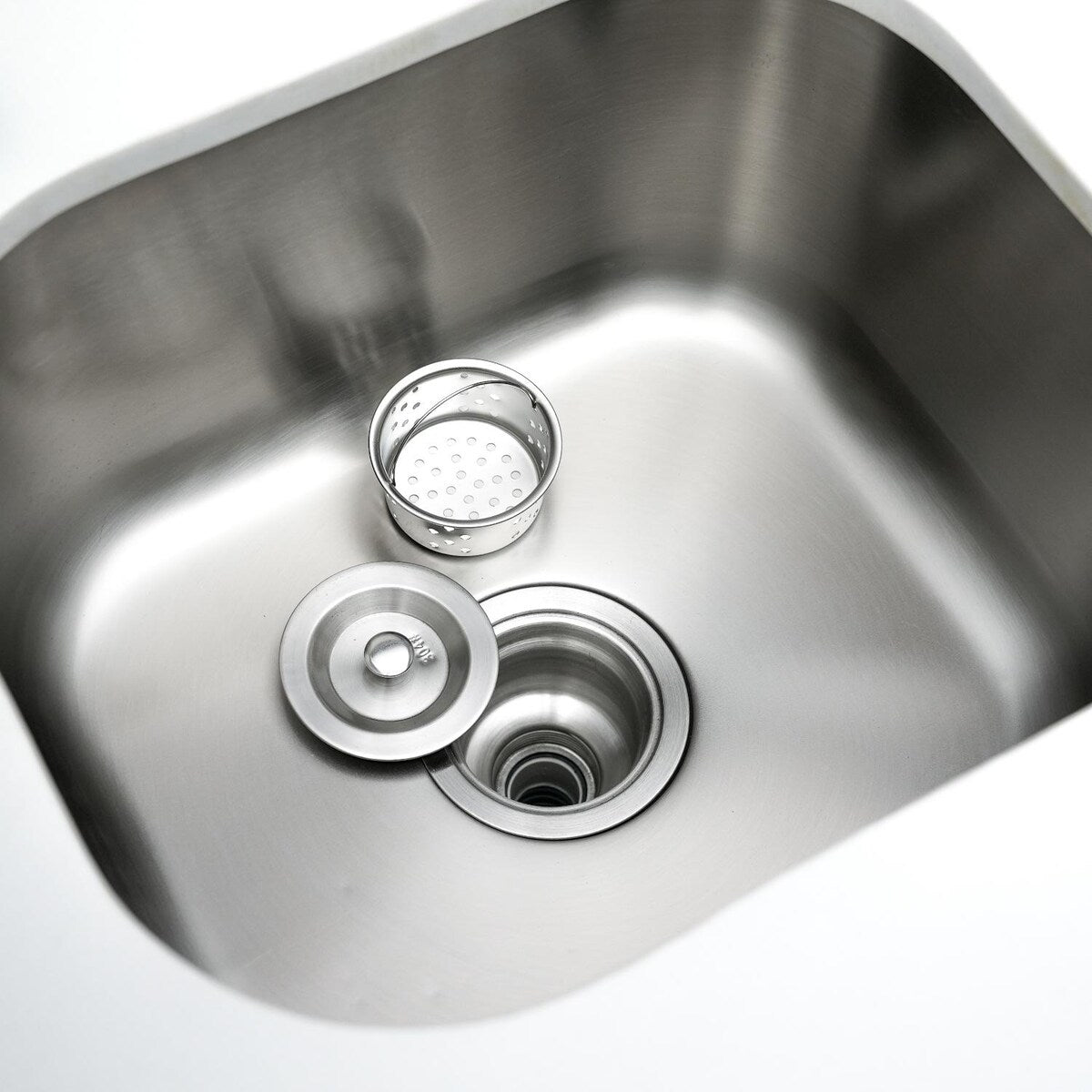 Mont Alpi Original Series 15 Ft Propane Outdoor Kitchen Island w/ Side Burner, Beverage Center, & Kegerator - MAi805-KEGBEV