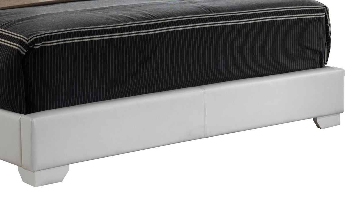 Elegant Platform Bed For Relaxed Spaces