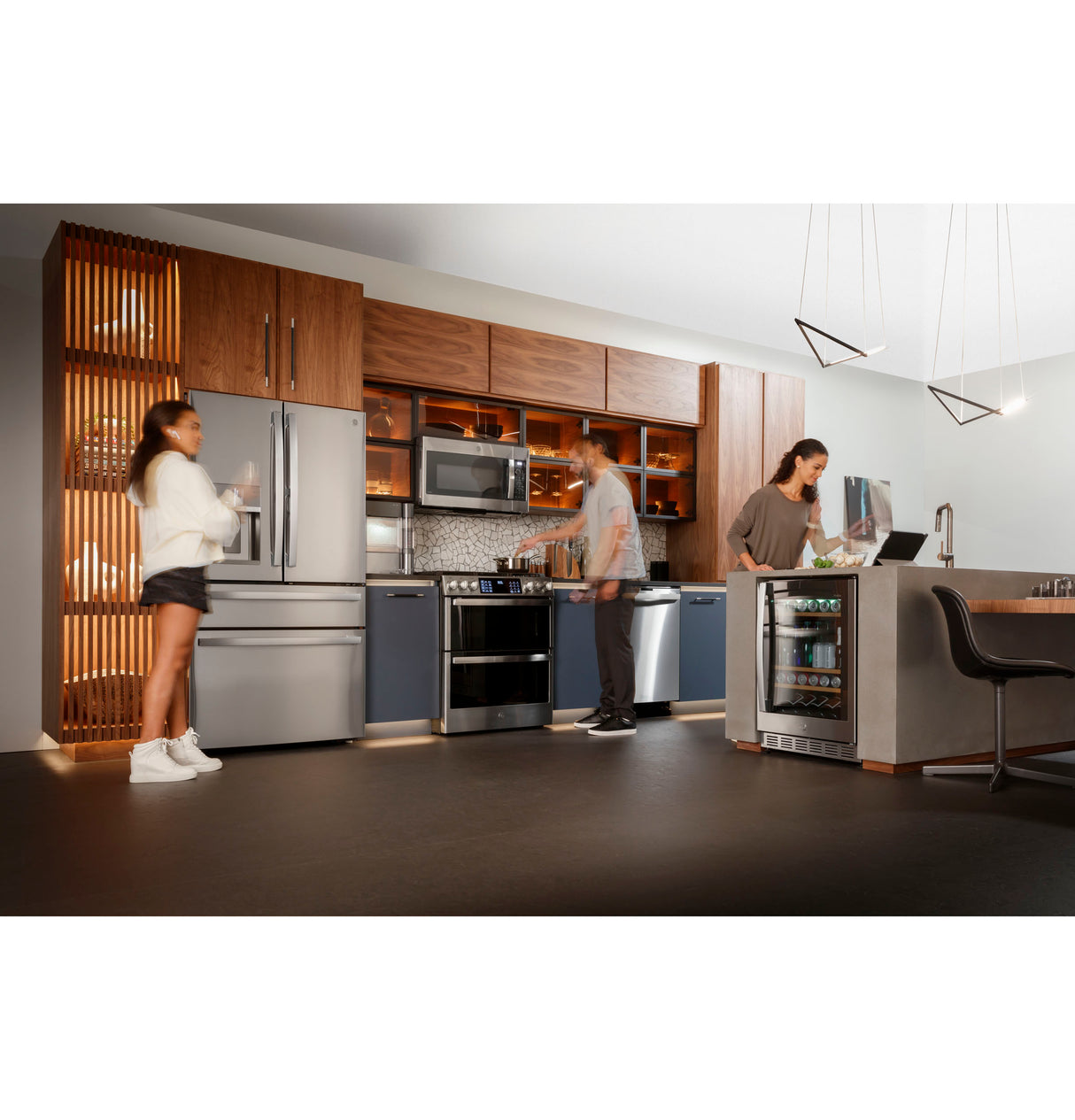 GE Profile(TM) ENERGY STAR(R) Fingerprint Resistant Top Control with Stainless Steel Interior Dishwasher with Sanitize Cycle & Twin Turbo Dry Boost - (PDT785SYNFS)
