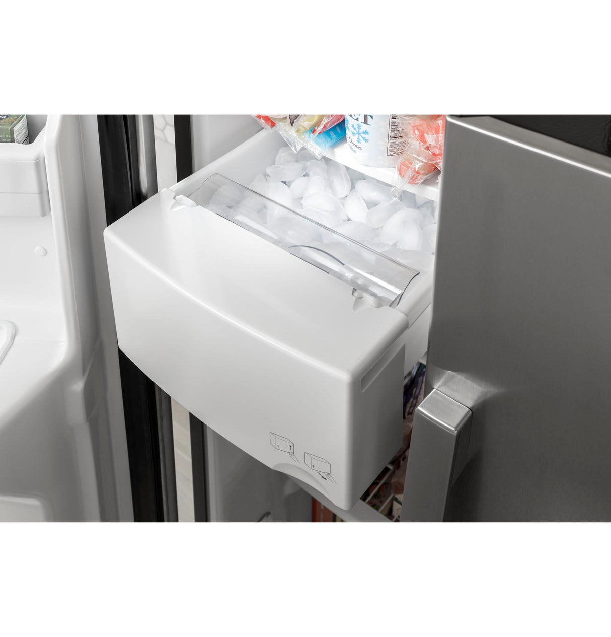 GE GSS25GGPWW - 36 in. 25.3 cu. ft. Side by Side Refrigerator with Ice & Water Dispenser - White